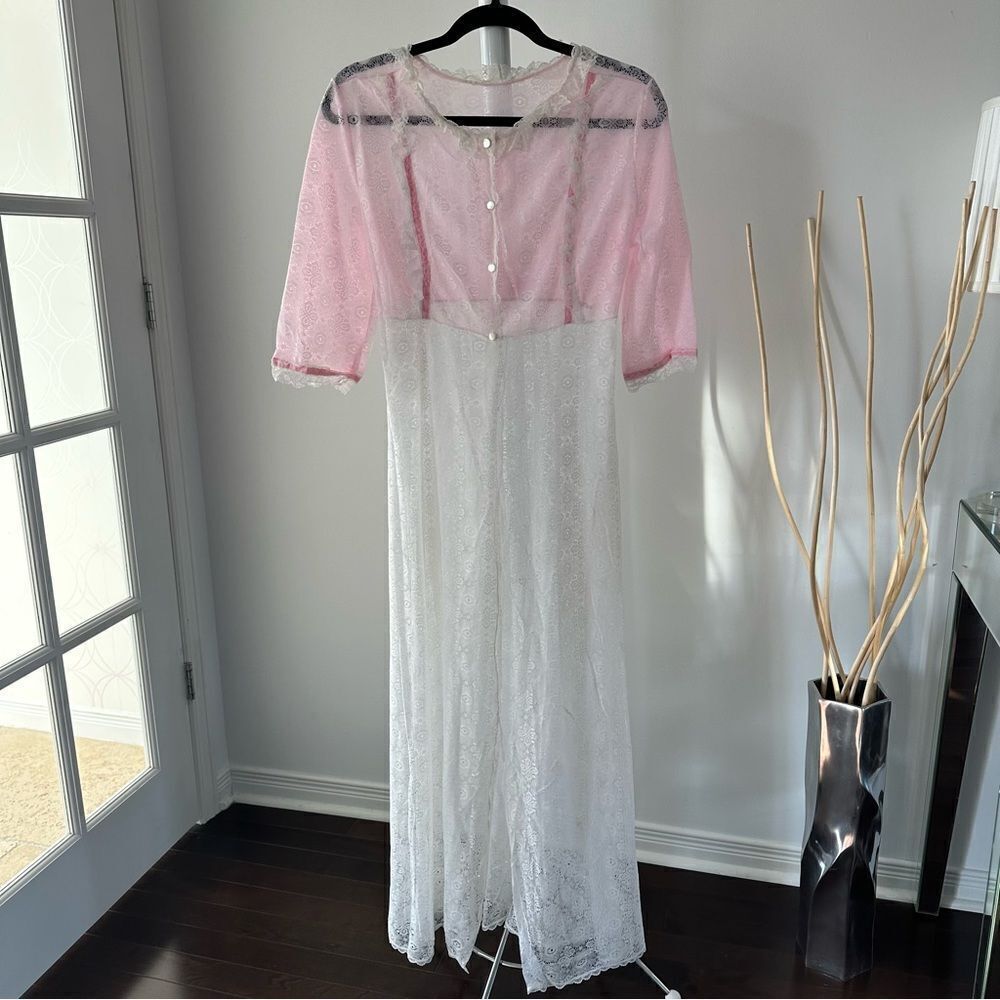 Vintage Ruffled Pink and White Lace  Dress
